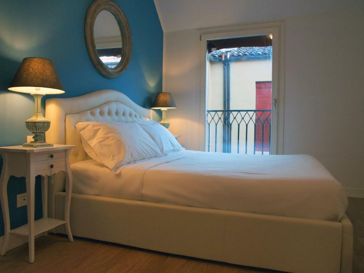 Cosmopolitan Central Rooms Bologna Exterior foto