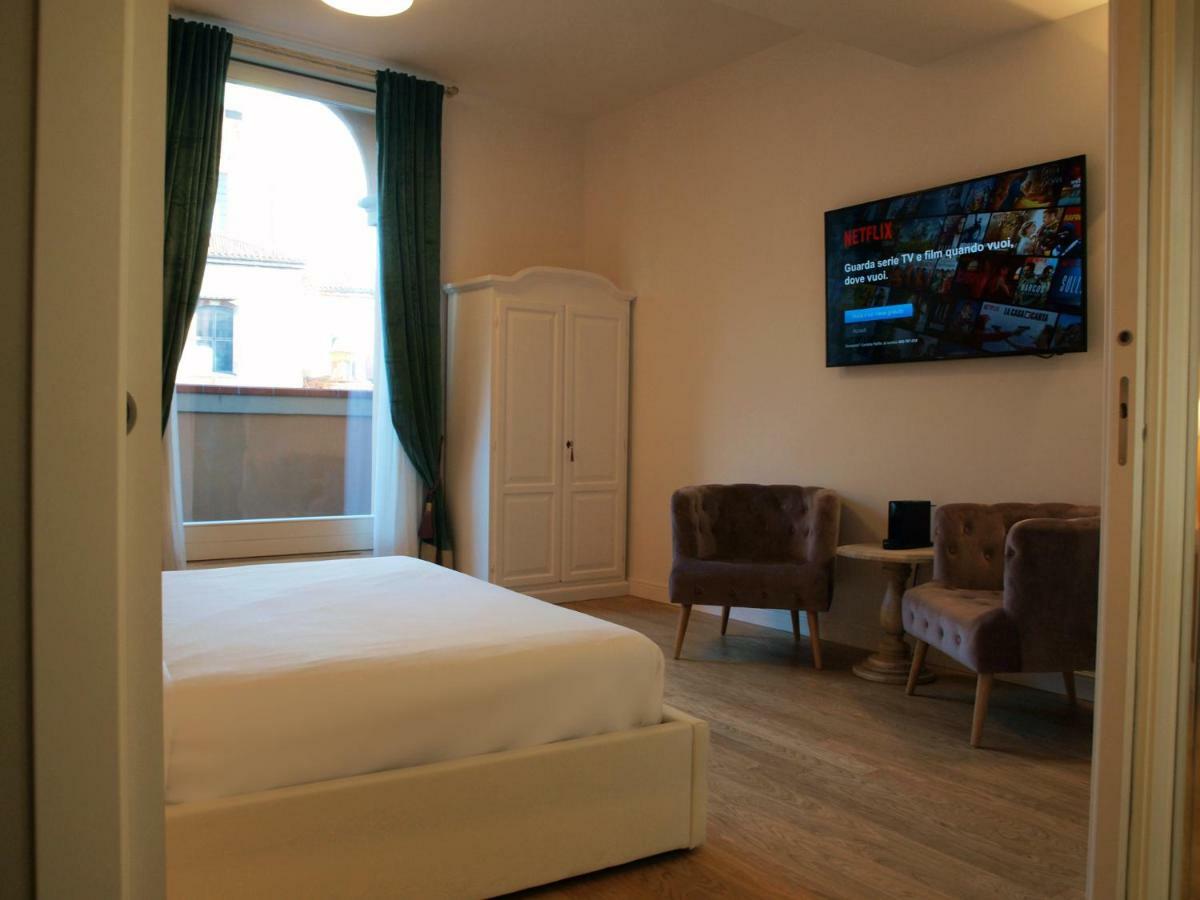 Cosmopolitan Central Rooms Bologna Exterior foto